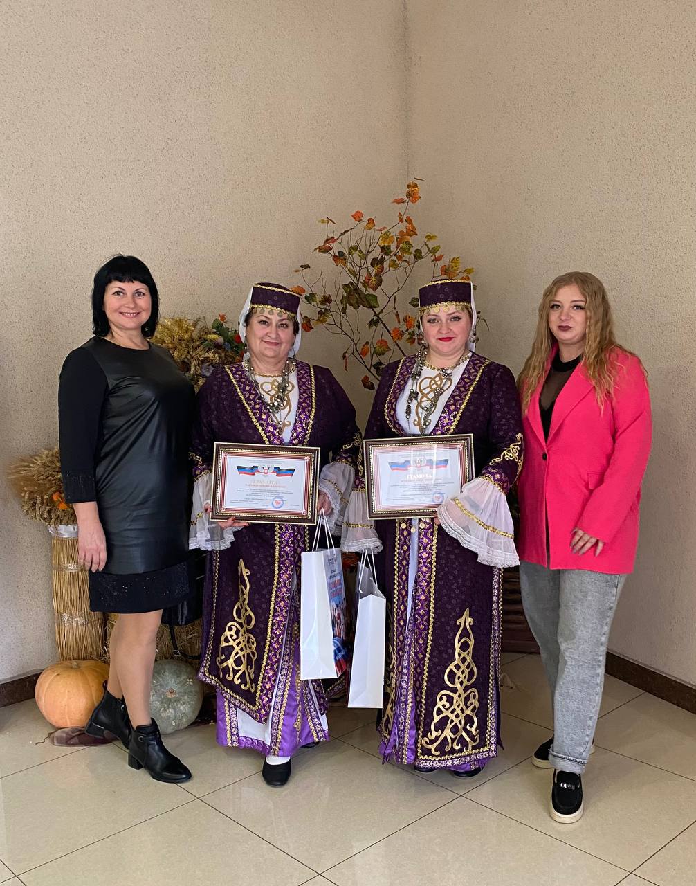 Фестиваль национальных культур «Под знаком мира, дружбы и добра» прошел в День народного единства Фестиваль национальных культур «Под знаком мира, дружбы и добра» прошел в День народного единства