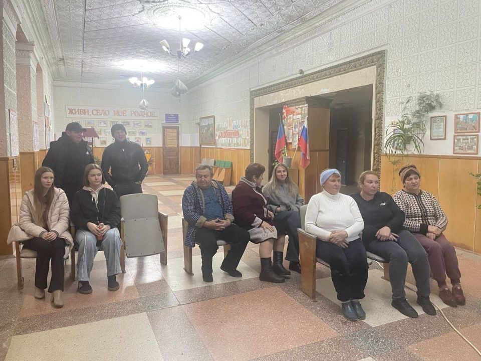 Наталья Великодная: В Коньковском сельском клубе прошла познавательная викторина, посвящённая Дню народного единства Наталья Великодная: В Коньковском сельском клубе прошла познавательная викторина, посвящённая Дню народного единства