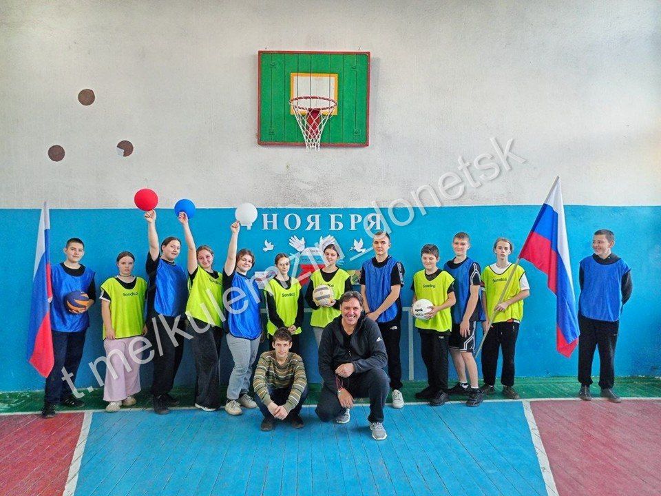 В многонациональном и многокультурном Донецке День народного единства стал ярким поводом собраться вместе и вспомнить о важности силы нашего единения и дружбы В многонациональном и многокультурном Донецке День народного единства стал ярким поводом собраться вместе и вспомнить о важности силы нашего единения и дружбы