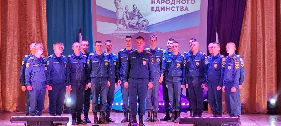 В Урзуфском сельском Доме культуры состоялся большой праздничный концерт «Народов дружная страна», посвященный Дню народного единства В Урзуфском сельском Доме культуры состоялся большой праздничный концерт «Народов дружная страна», посвященный Дню народного единства
