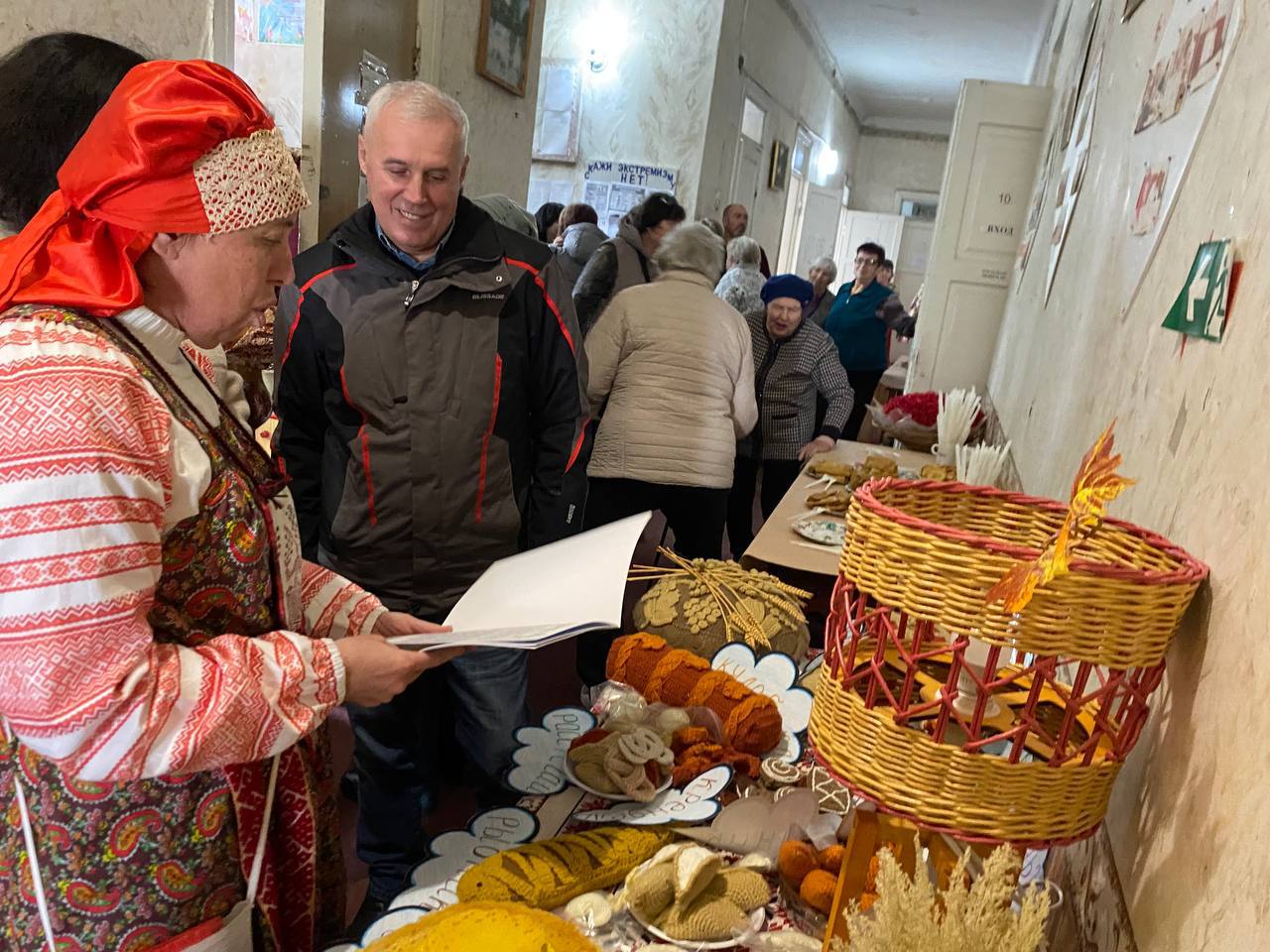 Евгений Поплавский: Сегодня в городах и посёлках нашего округа царила по-настоящему праздничная атмосфера, наполненная духом единства и дружбы Евгений Поплавский: Сегодня в городах и посёлках нашего округа царила по-настоящему праздничная атмосфера, наполненная духом единства и дружбы