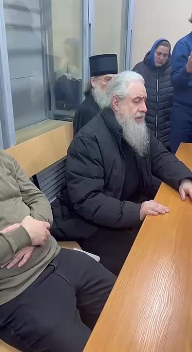 Наместника Святогорской Лавры митрополита Арсения отправили в СИЗО на 60 днрй