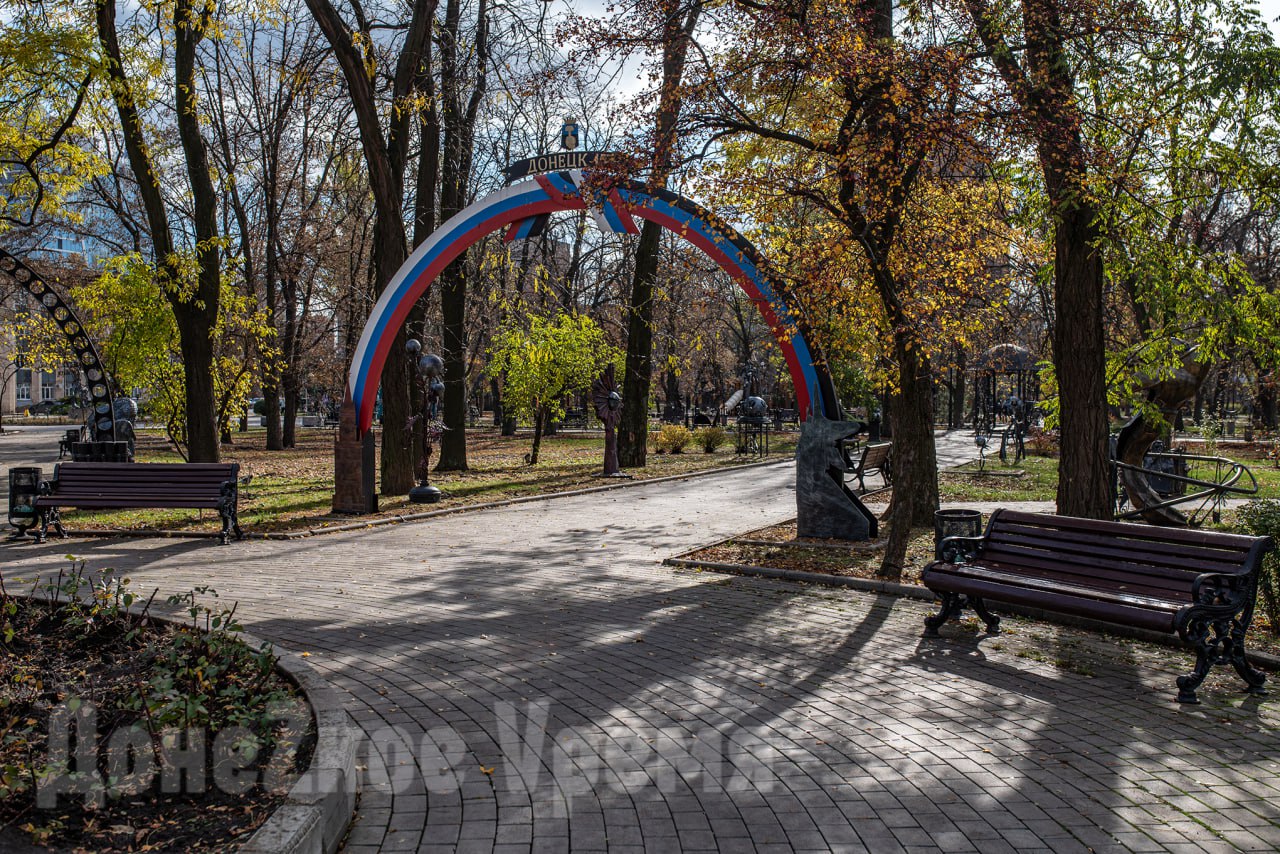 Волшебство в центре Донецка: Парк кованых фигур объединяет сказку и вымысел, Европу и Азию Волшебство в центре Донецка: Парк кованых фигур объединяет сказку и вымысел, Европу и Азию