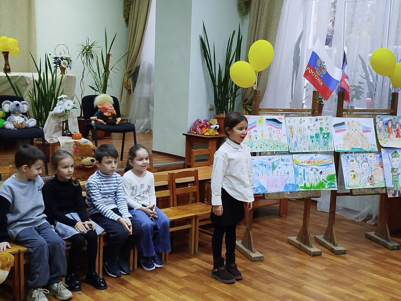 Для воспитанников детской железной дороги Донецкого филиала ФГУП «ЖДН» и участка дополнительного детского досуга прошедшая неделя выдалась особенно насыщенной и познавательной