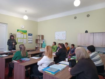 Сегодня заместитель главы Администрации Володарского муниципального округа Васильева О.Ф. провела встречу с трудовым коллективом ГБОУ "Македоновская школа Володарского м.о."