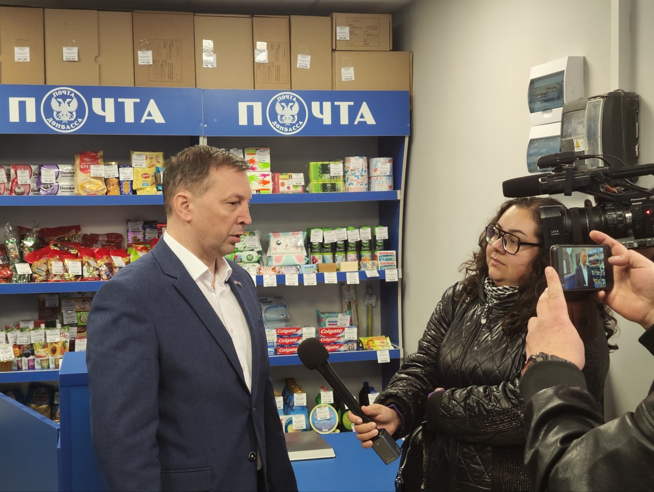 Также в этот день праздничное настроение царило и в ОПС Снежное 1, в котором также завершен капитальный ремонт Также в этот день праздничное настроение царило и в ОПС Снежное 1, в котором также завершен капитальный ремонт