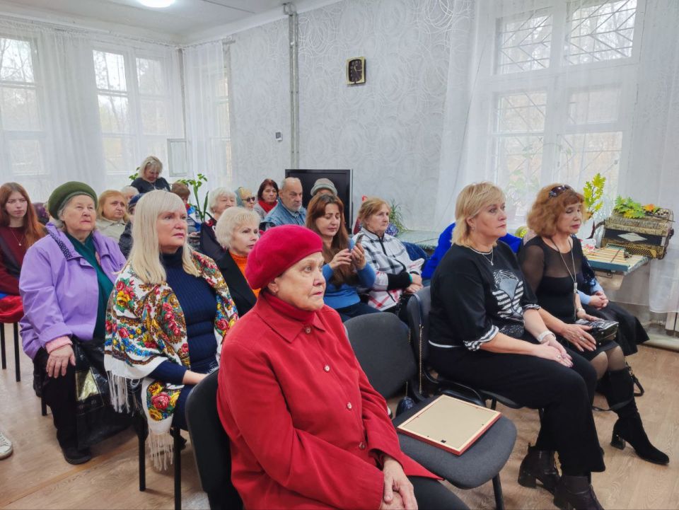 Сегодня, 5 ноября, в рамках реализации партийного проекта "Старшее поколение", состоялся яркий и душевный праздник, посвященный Дню народного единства Сегодня, 5 ноября, в рамках реализации партийного проекта "Старшее поколение", состоялся яркий и душевный праздник, посвященный Дню народного единства