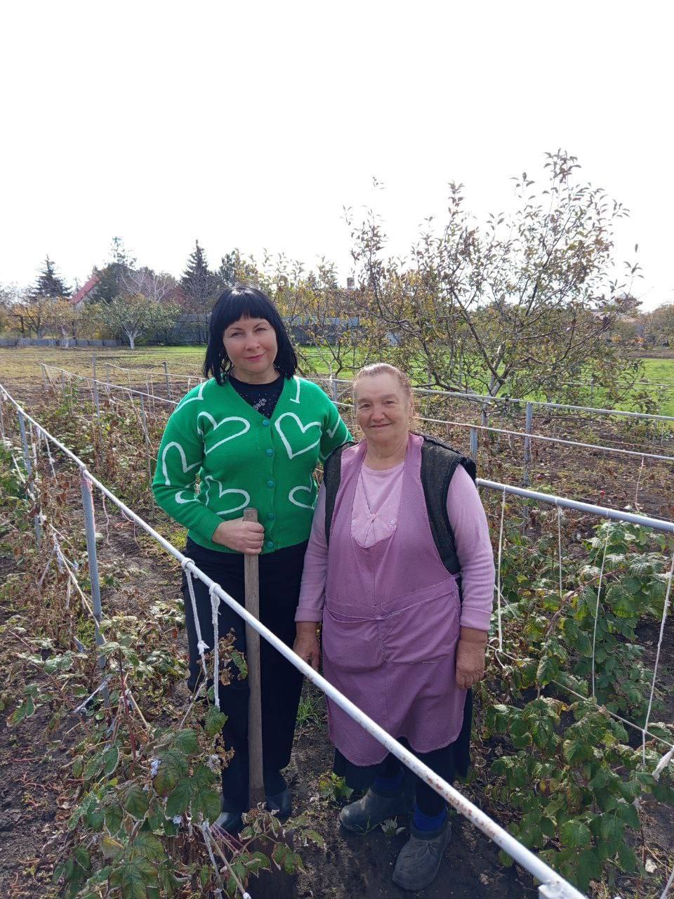 Россия — семья семей. В канун Дня народного единства работники Урзуфского сельского Дома культуры присоединились к всероссийской акции «Россия — семья семей»