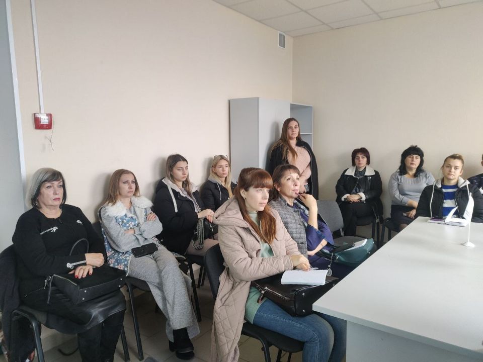 Денис Зубов: Юридическая консультация. В рамках проекта "ПРАВОВОЙ КОМПАС" и, ранее подписанного, соглашения о партнерстве представители Регионального отделения Ассоциации юристов России в ДНР при поддержке ФОНДА... Денис Зубов: Юридическая консультация. В рамках проекта "ПРАВОВОЙ КОМПАС" и, ранее подписанного, соглашения о партнерстве представители Регионального отделения Ассоциации юристов России в ДНР при поддержке ФОНДА...