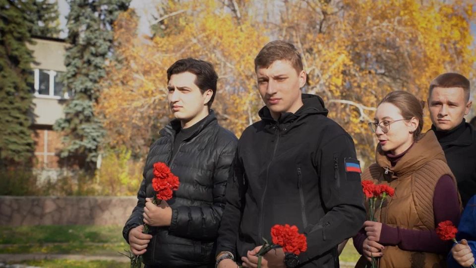 Молодёжь Донбасса – за единство! Молодёжь Донбасса – за единство!