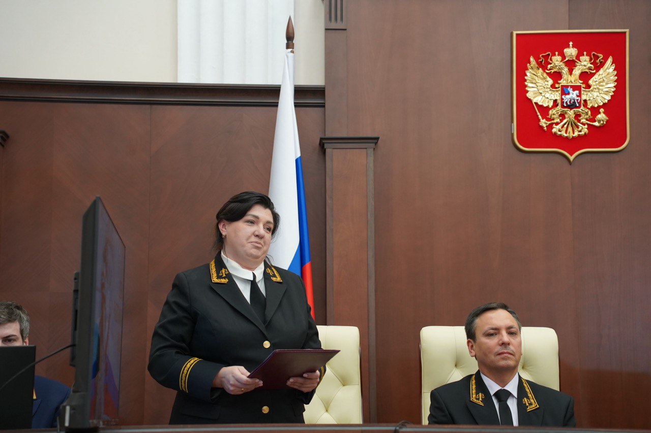 В Верховном Суде ДНР состоялось торжественное собрание, посвященное Дню работника суда В Верховном Суде ДНР состоялось торжественное собрание, посвященное Дню работника суда