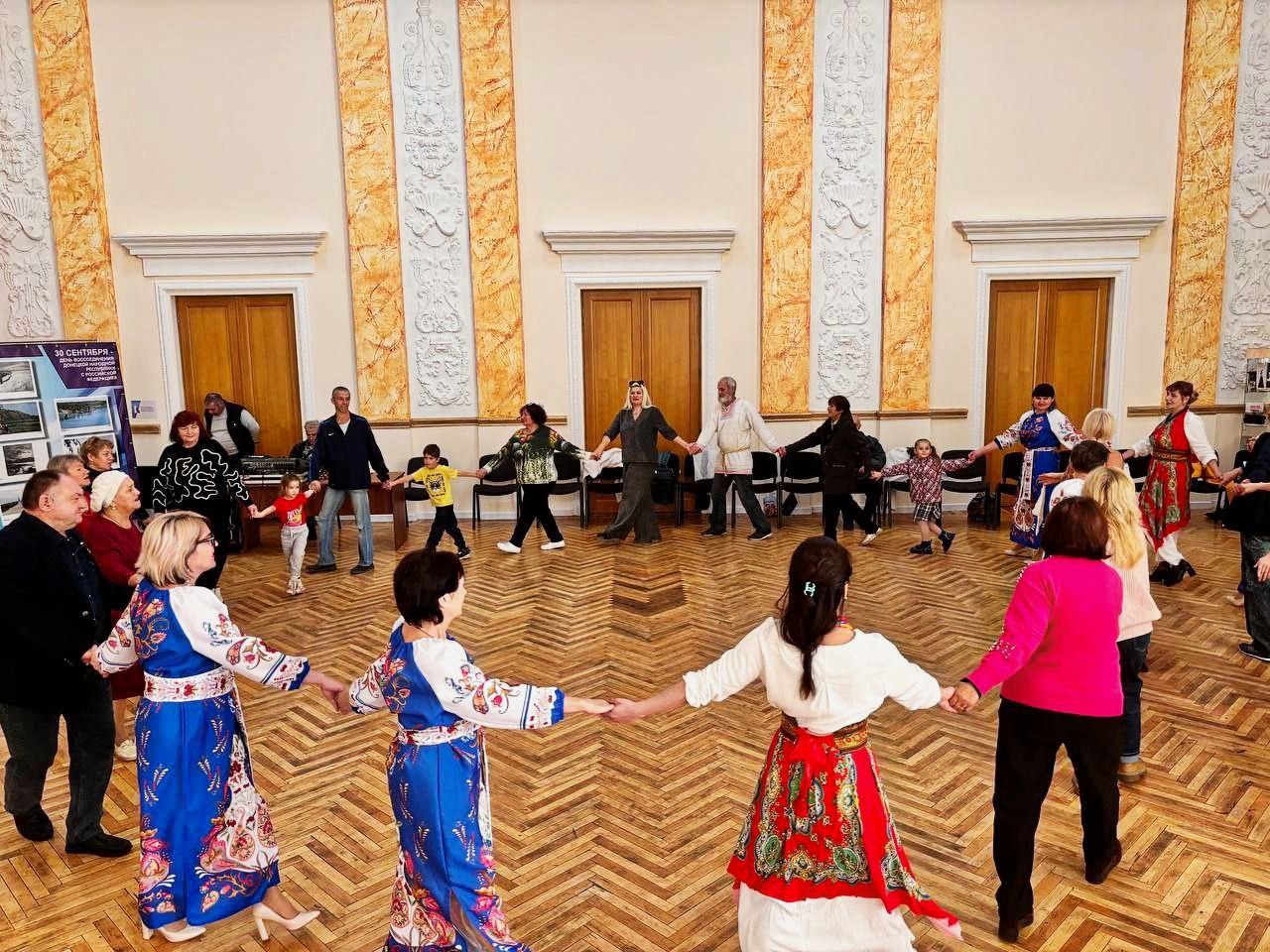 Сохраняя народные традиции Сохраняя народные традиции