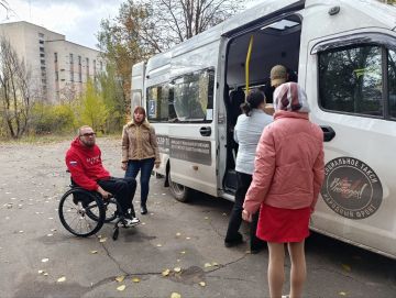 Секретарь #Комитет_по_труду_занятости_социальной_политике_и_делам_ветеранов Ярослав Лисобей посетил территориальный центр социального обслуживания (предоставления социальных услуг) Буденновского района города Донецка