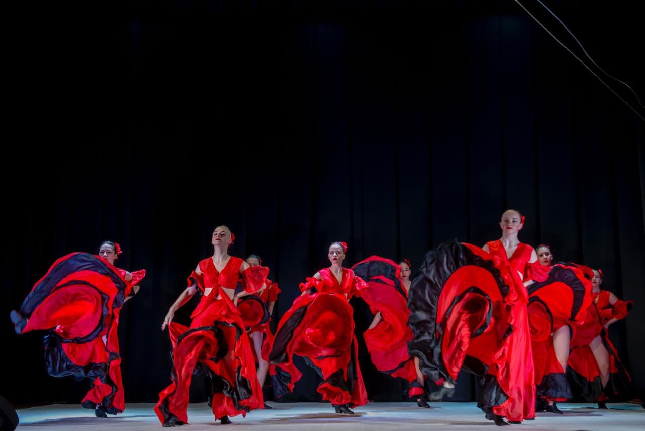 1 ноября в преддверии одного из главных государственных праздников в МБУ "Городской дворец культуры им. В. Г. Кирсановой" состоялся фестиваль национальных культур "Мы едины', с целью реализации проекта "Культура малой Родины" 1 ноября в преддверии одного из главных государственных праздников в МБУ "Городской дворец культуры им. В. Г. Кирсановой" состоялся фестиваль национальных культур "Мы едины', с целью реализации проекта "Культура малой Родины"