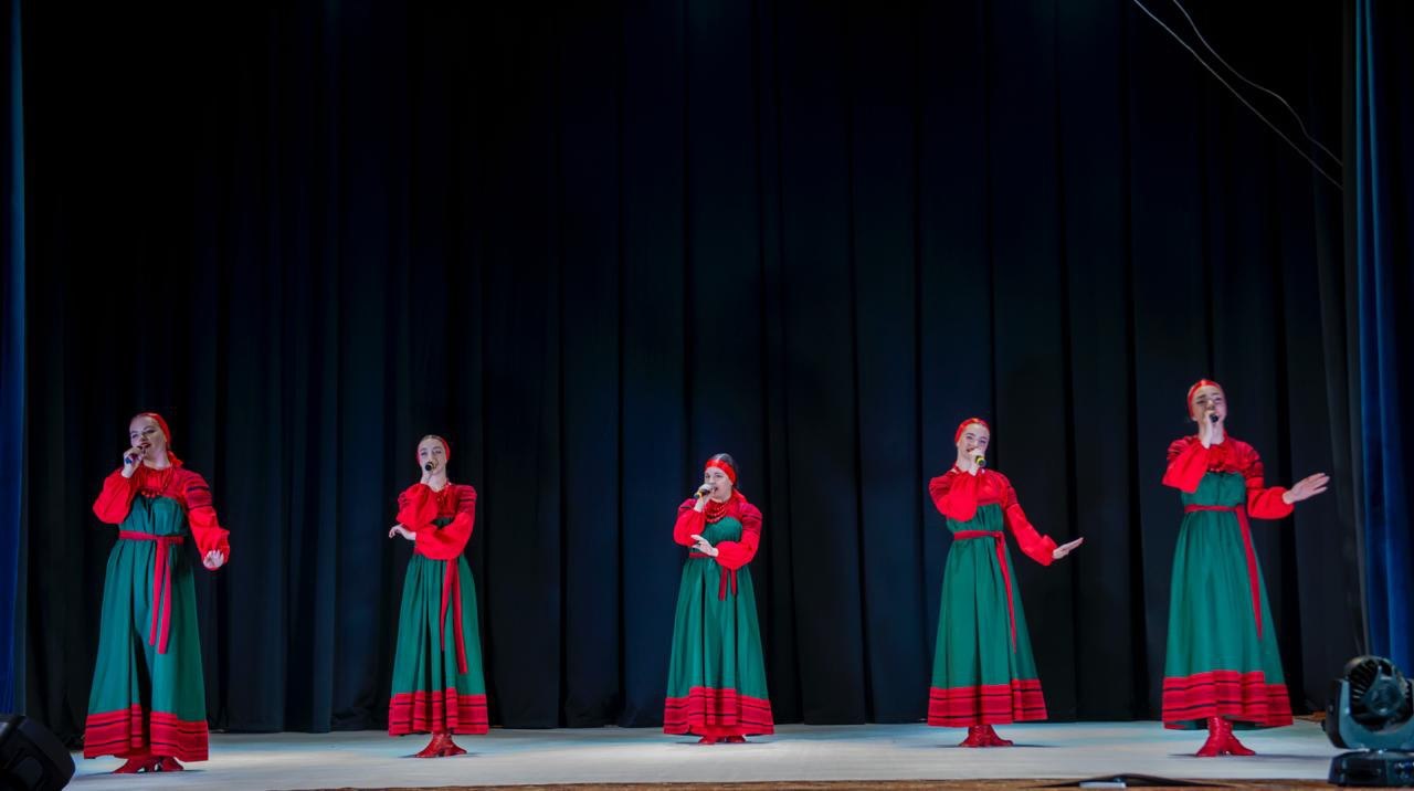 1 ноября в преддверии одного из главных государственных праздников в МБУ "Городской дворец культуры им. В. Г. Кирсановой" состоялся фестиваль национальных культур "Мы едины', с целью реализации проекта "Культура малой Родины" 1 ноября в преддверии одного из главных государственных праздников в МБУ "Городской дворец культуры им. В. Г. Кирсановой" состоялся фестиваль национальных культур "Мы едины', с целью реализации проекта "Культура малой Родины"