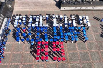 Вместе мы — сила!. В Донецкой Народной Республике прошли масштабные народные гуляния в День народного единства, в которых приняли участие свыше 4000 жителей