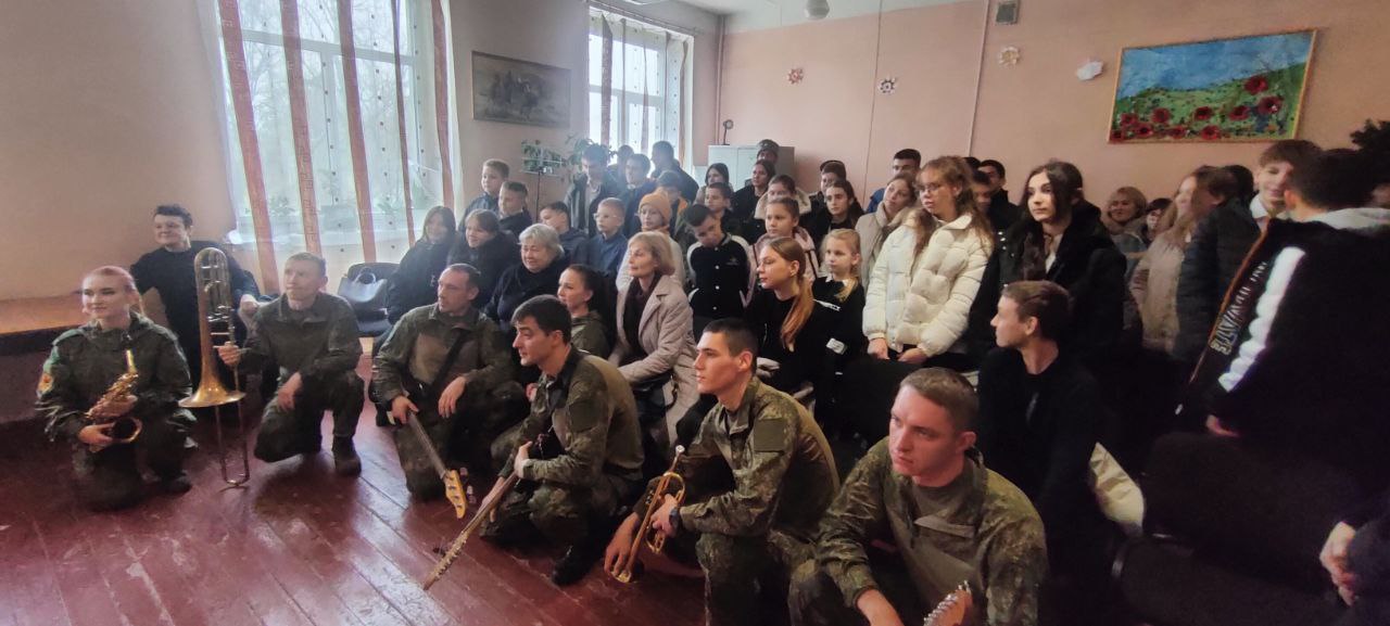 5 ноября в Мирненском Доме культуры состоялся по-настоящему душевный и яркий концерт, посвященный Дню народного единства! 5 ноября в Мирненском Доме культуры состоялся по-настоящему душевный и яркий концерт, посвященный Дню народного единства!