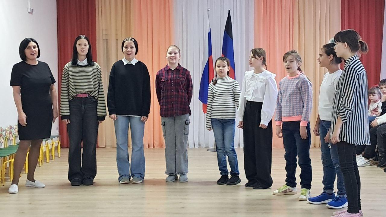 В Шахтерске прошел тематический концерт в честь Дня народного единства В Шахтерске прошел тематический концерт в честь Дня народного единства