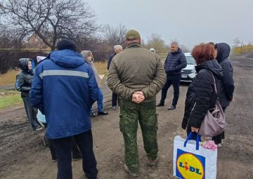 Валентин Левченко: Первый заместитель руководителя Управы Вячеслав Лаврушко провел встречу с жителями улицы Шубина поселка Ивановка микрорайона "5-й участок"