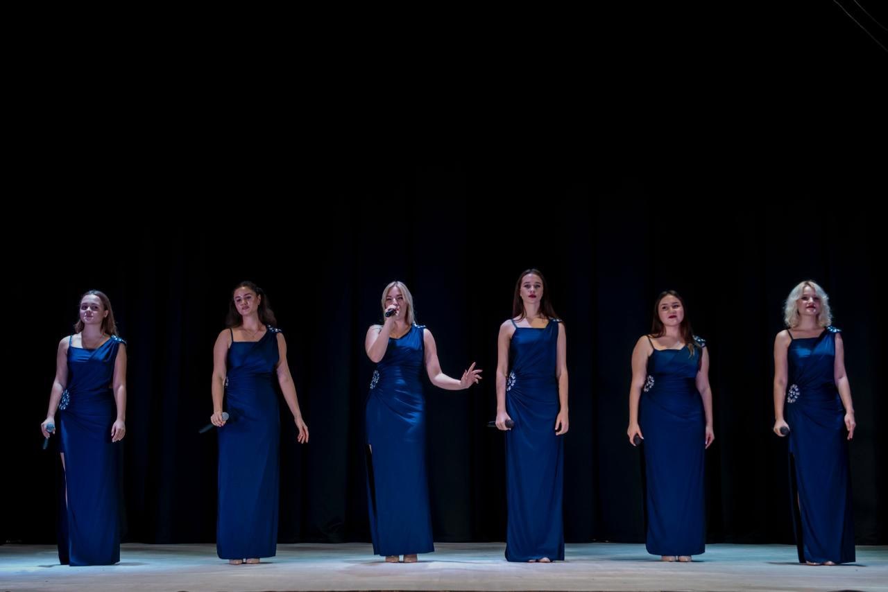 1 ноября в преддверии одного из главных государственных праздников в МБУ "Городской дворец культуры им. В. Г. Кирсановой" состоялся фестиваль национальных культур "Мы едины', с целью реализации проекта "Культура малой Родины" 1 ноября в преддверии одного из главных государственных праздников в МБУ "Городской дворец культуры им. В. Г. Кирсановой" состоялся фестиваль национальных культур "Мы едины', с целью реализации проекта "Культура малой Родины"