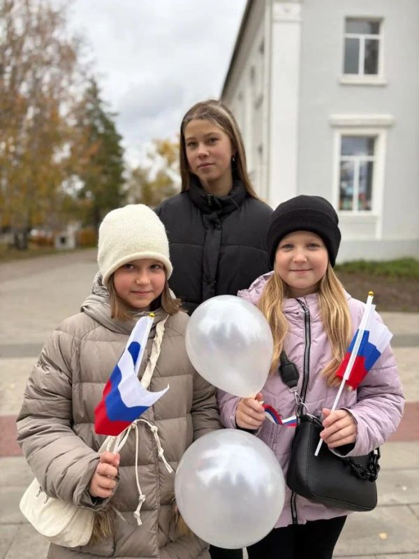 Молодёжь Донбасса – за единство! Молодёжь Донбасса – за единство!