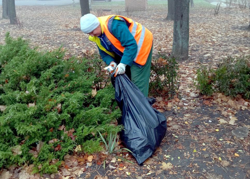 Иван Адамец: Специалисты предприятия «Зеленстрой» ведут активные работы по благоустройству в Куйбышевском районе