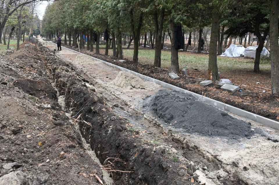 Александр Шатов: Проинспектировал ход благоустройства парка в Кировском Александр Шатов: Проинспектировал ход благоустройства парка в Кировском
