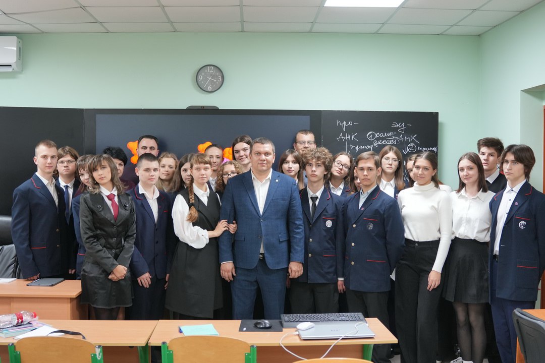 Олег Трофимов: В регионе прошло второе занятие цикла республиканских уроков «Основы генетики»