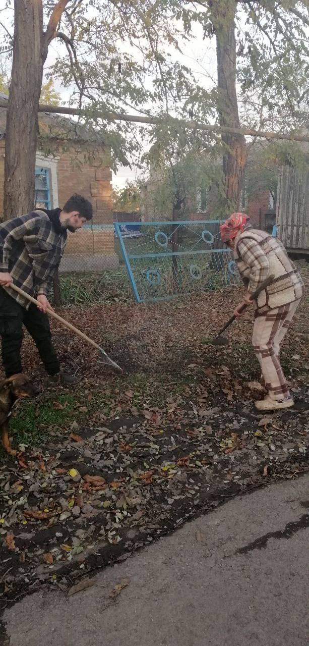 Россия — семья семей. В канун Дня народного единства работники Урзуфского сельского Дома культуры присоединились к всероссийской акции «Россия — семья семей» Россия — семья семей. В канун Дня народного единства работники Урзуфского сельского Дома культуры присоединились к всероссийской акции «Россия — семья семей»
