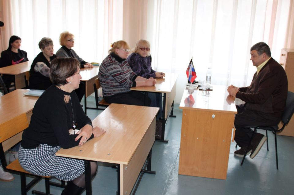 Иван Приходько: Во исполнение поручения Главы Донецкой Народной Республики Дениса Владимировича Пушилина сегодня провел встречу с одним из трудовых коллективов городского округа Горловка Иван Приходько: Во исполнение поручения Главы Донецкой Народной Республики Дениса Владимировича Пушилина сегодня провел встречу с одним из трудовых коллективов городского округа Горловка