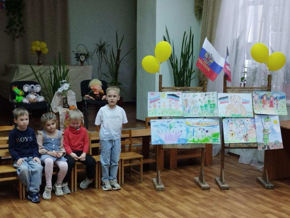 Для воспитанников детской железной дороги Донецкого филиала ФГУП «ЖДН» и участка дополнительного детского досуга прошедшая неделя выдалась особенно насыщенной и познавательной Для воспитанников детской железной дороги Донецкого филиала ФГУП «ЖДН» и участка дополнительного детского досуга прошедшая неделя выдалась особенно насыщенной и познавательной