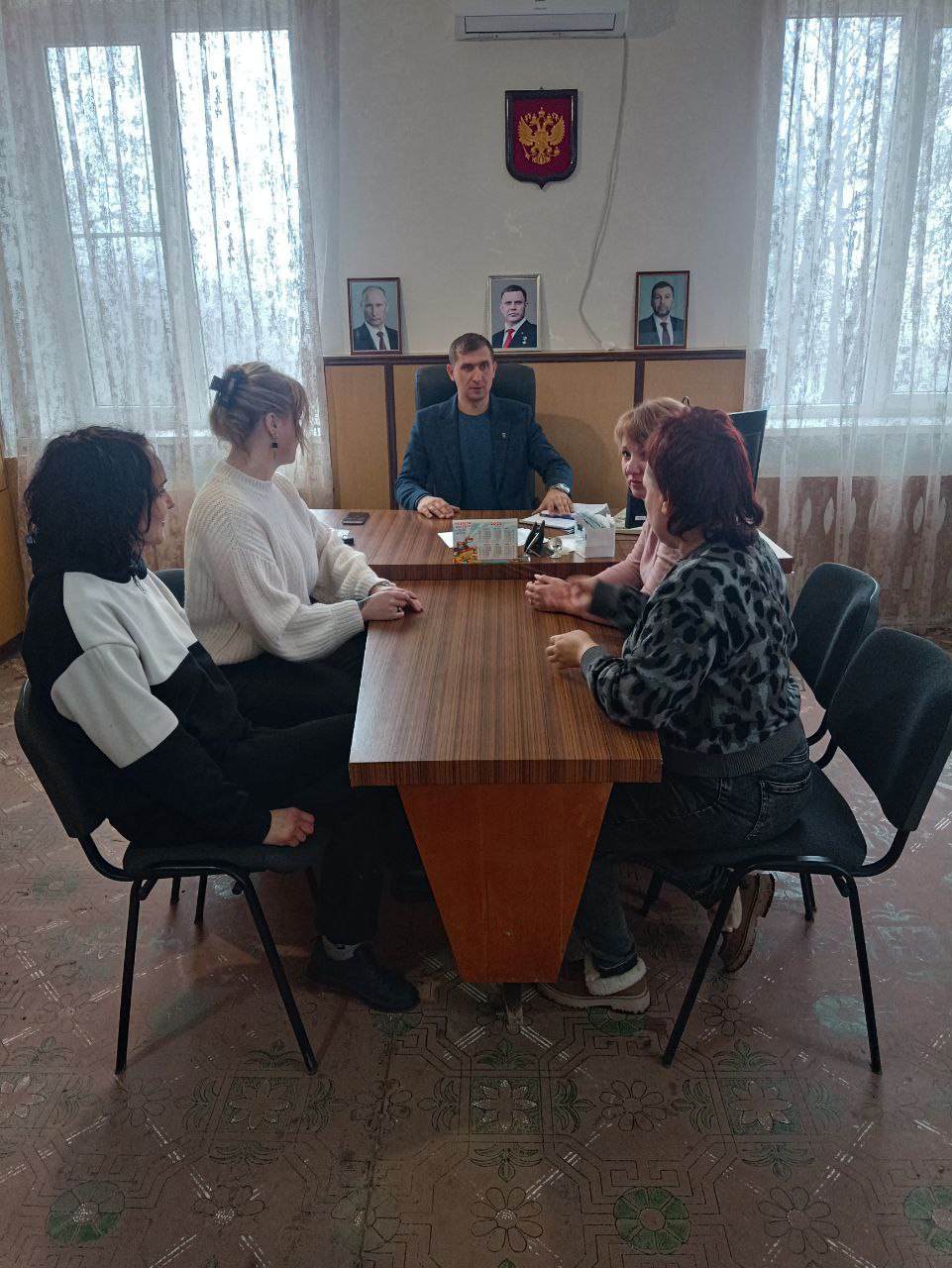 Начальник Марьяновского территориального отдела Николай Пефтиевпровел встречу с трудовым коллективом