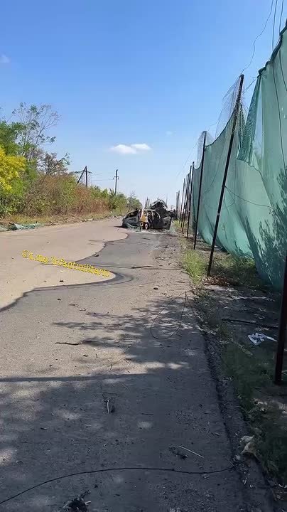 Дорога в украинском тылу в районе Покровска