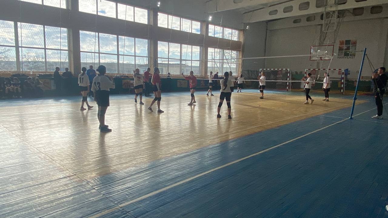 Наталья Великодная: 1 ноября прошло Республиканское физкультурное мероприятие среди жителей городов и районов Донецкой Народной Республики, посвященное Дню народного единства, на базе ГБОУ «Кременевская школа» Володарского... Наталья Великодная: 1 ноября прошло Республиканское физкультурное мероприятие среди жителей городов и районов Донецкой Народной Республики, посвященное Дню народного единства, на базе ГБОУ «Кременевская школа» Володарского...