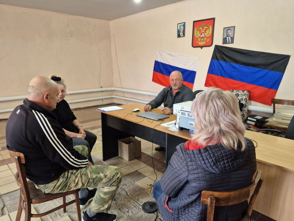 В рамках важной инициативы Главы ДНР Дениса Пушилина по налаживанию прямого диалога с населением, состоялся прием граждан в селе Степное