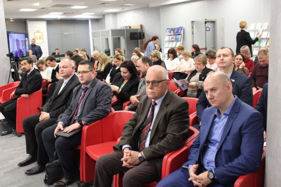 В ДонГУ начала работу юбилейная международная научная конференция «Донецкие чтения» В ДонГУ начала работу юбилейная международная научная конференция «Донецкие чтения»