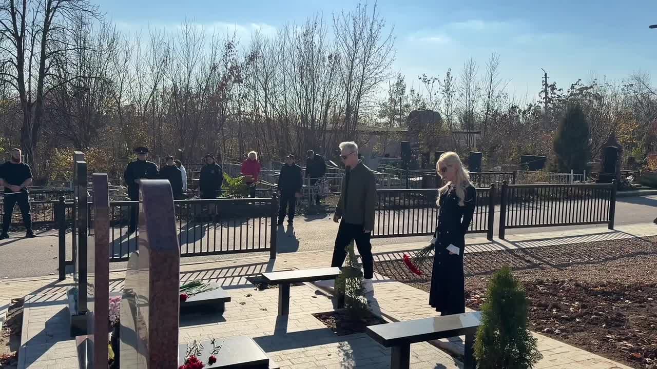 Екатерина Мизулина: В преддверии Дня народного единства мы с Ярославом приехали в Донецкую Народную Республику, чтобы поздравить жителей региона с праздником