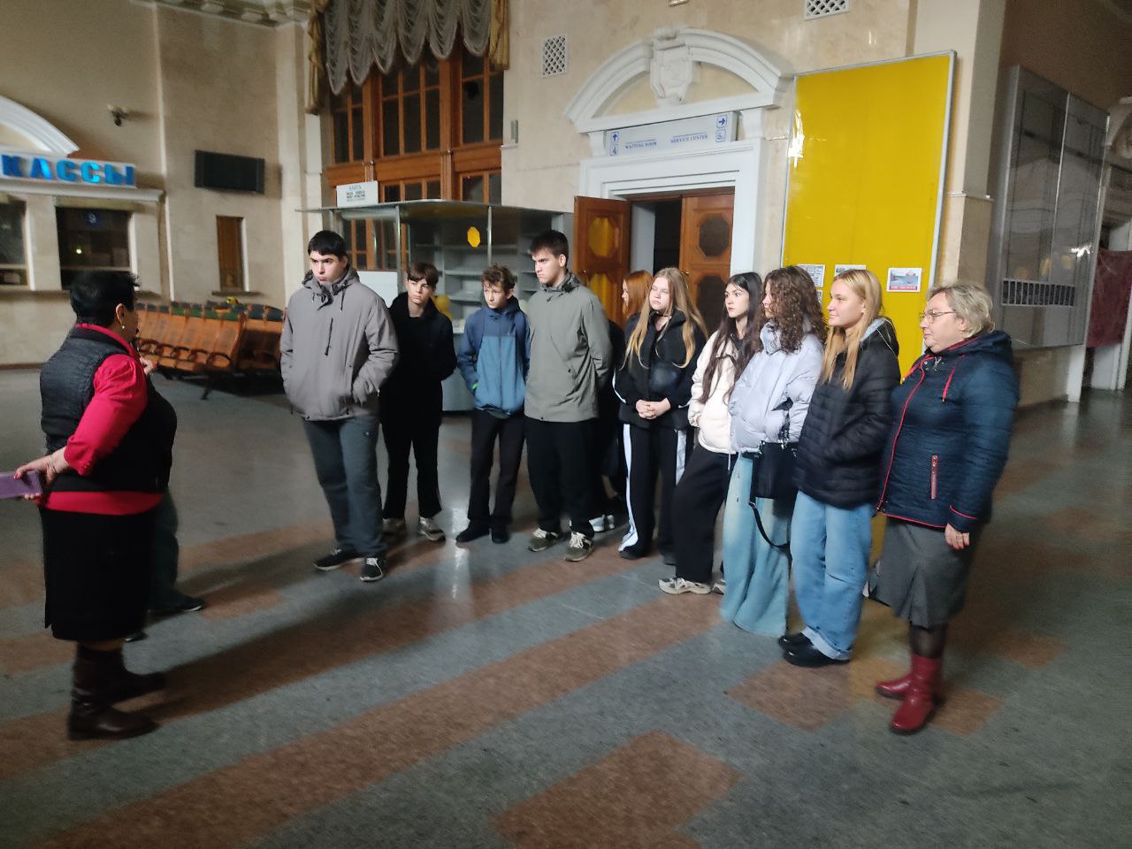 Для воспитанников детской железной дороги Донецкого филиала ФГУП «ЖДН» и участка дополнительного детского досуга прошедшая неделя выдалась особенно насыщенной и познавательной Для воспитанников детской железной дороги Донецкого филиала ФГУП «ЖДН» и участка дополнительного детского досуга прошедшая неделя выдалась особенно насыщенной и познавательной