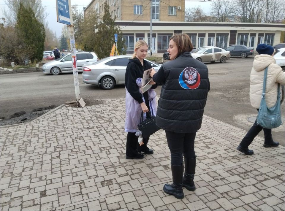 В Червоногвардейском районе прошла раздача газет В Червоногвардейском районе прошла раздача газет