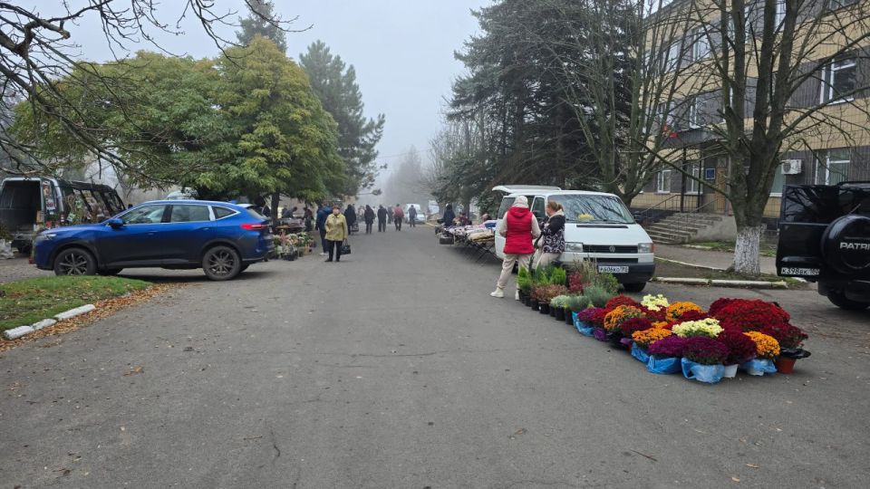 Николай Михайлов: В поселке Старобешево состоялась выездная торговая ярмарка Николай Михайлов: В поселке Старобешево состоялась выездная торговая ярмарка