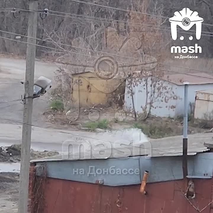 Ничего необычного, просто в Донецке хлещет вода на улице, когда в домах её нет