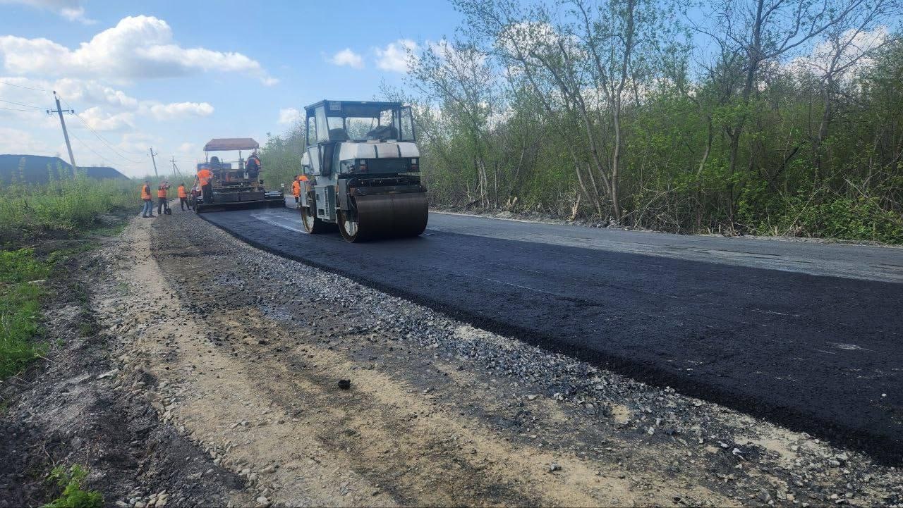 Восстановлено более 20 км дорог в городском округе Торез, выполненные шефом-регионом – Приморским краем, в результате договоренности Главы ДНР Дениса Пушилина с регионом