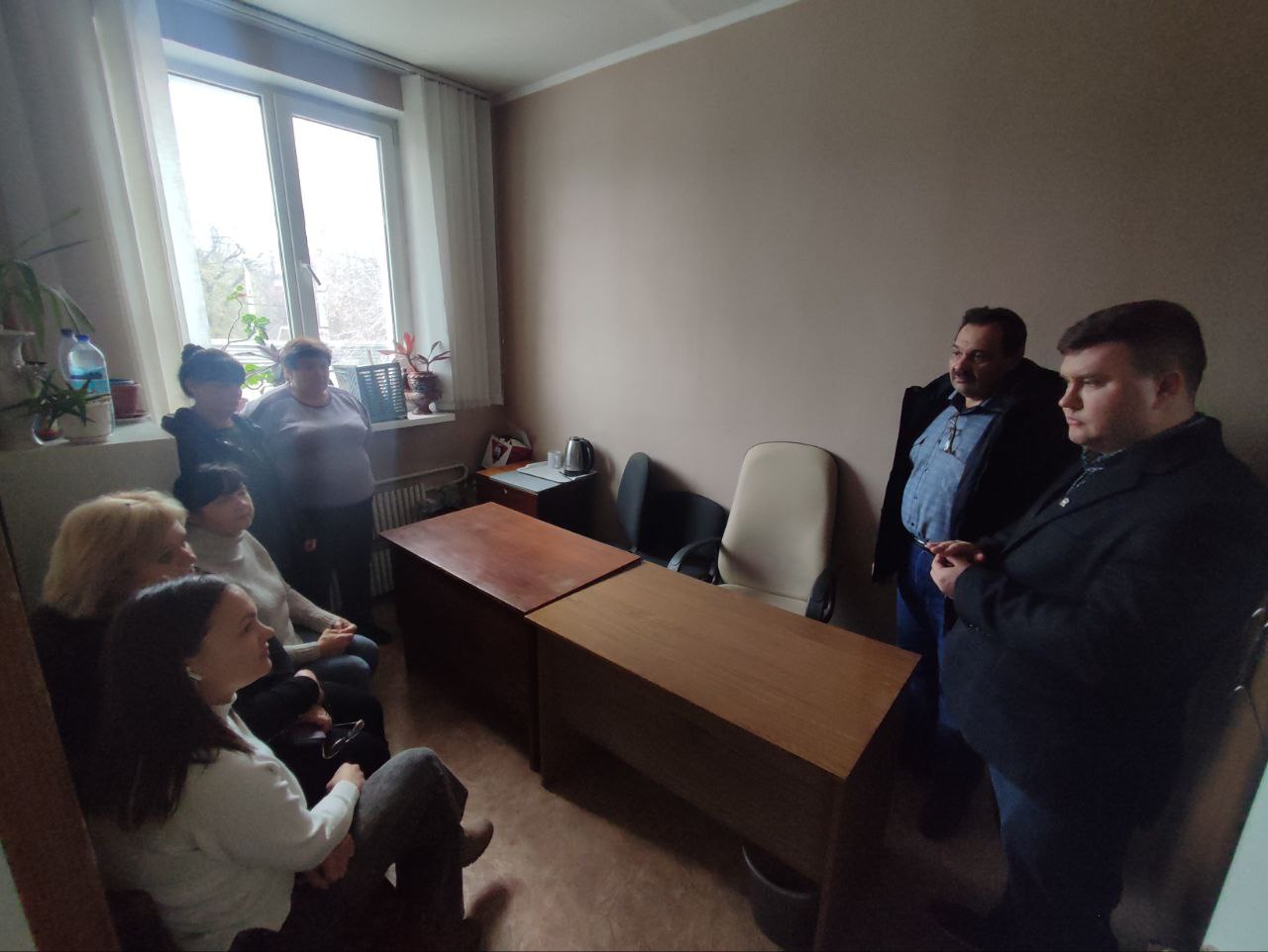 Сегодня, 06 ноября 2025 года, по поручению Главы Республики Дениса Пушилина, заместитель руководителя Управы Александр Дёмин провел встречу с трудовым коллективом Донецкого филиала единого регионального фонда по управлению...