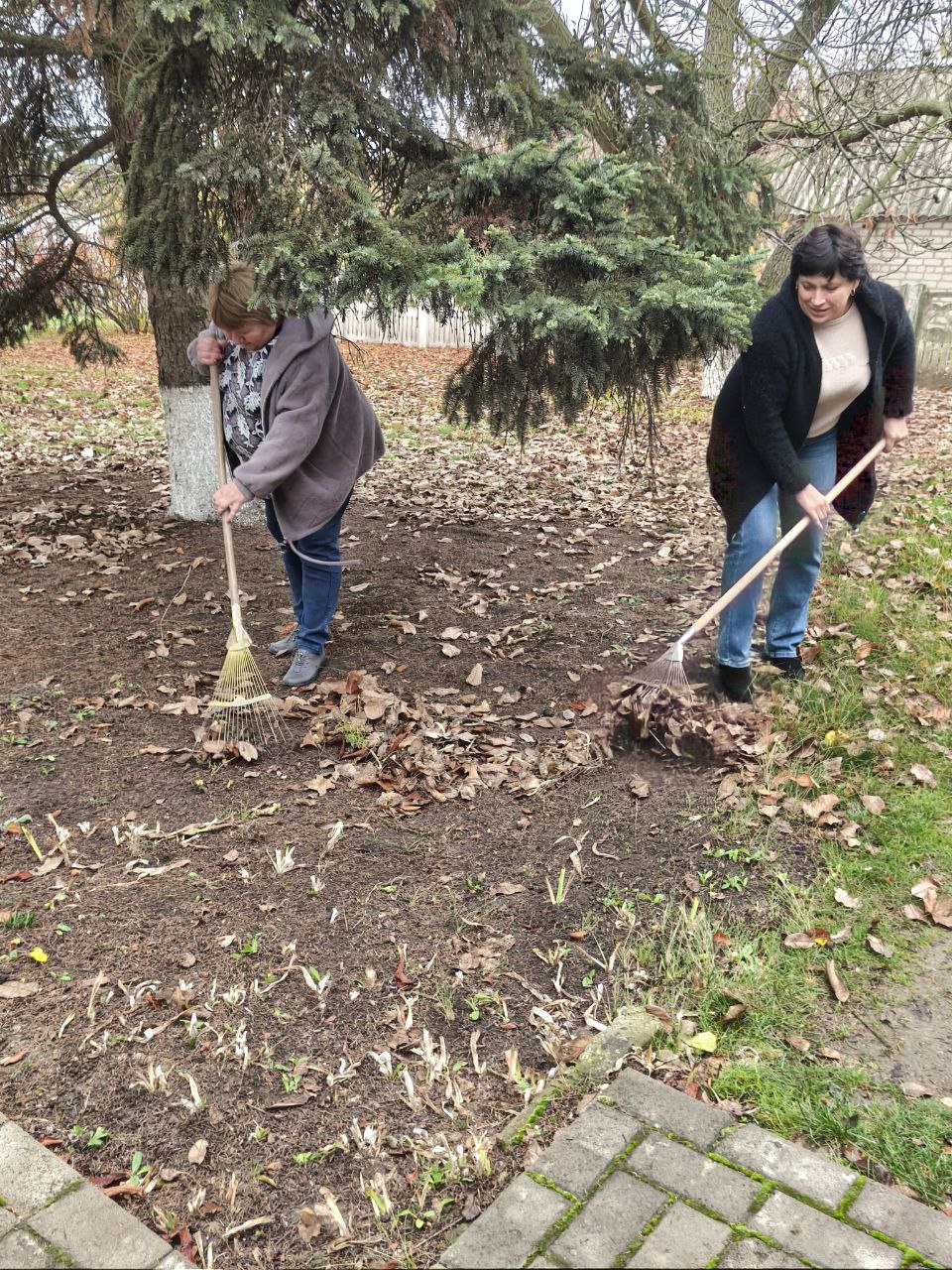 6 ноября, в рамках партийного проекта Единой России "Чистая страна", а также традиционной экологической акции «Чистый четверг» жители населенных пунктов Тельмановского округа приняли участие в наведении чистоты и порядка 6 ноября, в рамках партийного проекта Единой России "Чистая страна", а также традиционной экологической акции «Чистый четверг» жители населенных пунктов Тельмановского округа приняли участие в наведении чистоты и порядка