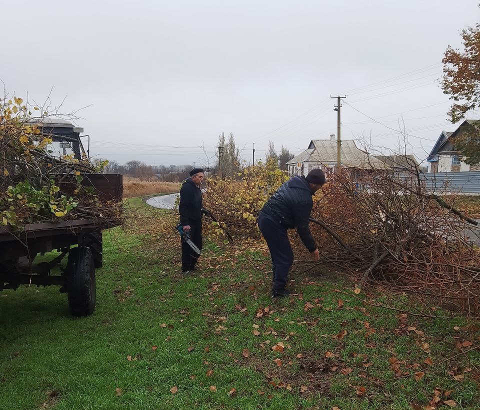 6 ноября, в рамках партийного проекта Единой России "Чистая страна", а также традиционной экологической акции «Чистый четверг» жители населенных пунктов Тельмановского округа приняли участие в наведении чистоты и порядка 6 ноября, в рамках партийного проекта Единой России "Чистая страна", а также традиционной экологической акции «Чистый четверг» жители населенных пунктов Тельмановского округа приняли участие в наведении чистоты и порядка
