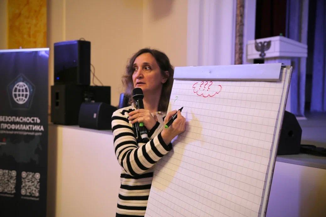 Эксперты из Ленобласти провели образовательный курс для педагогов из ДНР Эксперты из Ленобласти провели образовательный курс для педагогов из ДНР