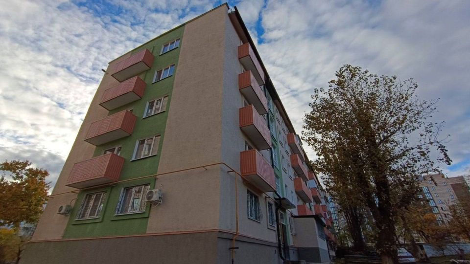 Жизнь возвращается в дома на улице Бахчиванджи в Мариуполе Жизнь возвращается в дома на улице Бахчиванджи в Мариуполе