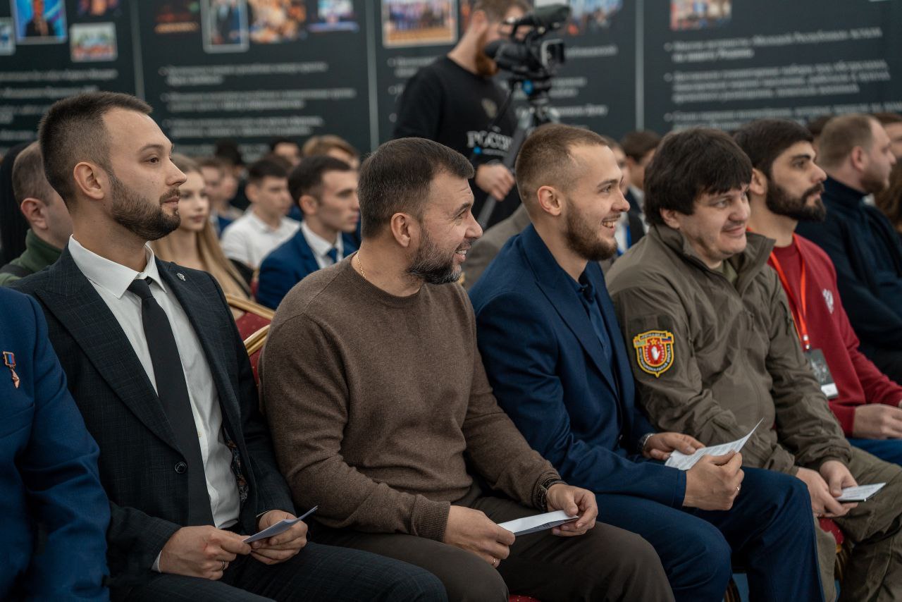 Кирилл Борисович, поздравляю Вас с днём рождения! Кирилл Борисович, поздравляю Вас с днём рождения!