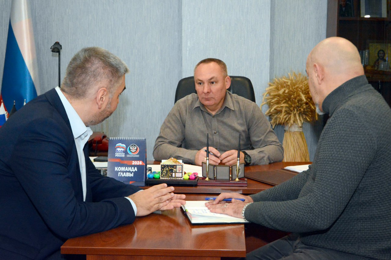 Алексей Дорофеев: Провел сегодня рабочую встречу в Будённовском районе Донецка