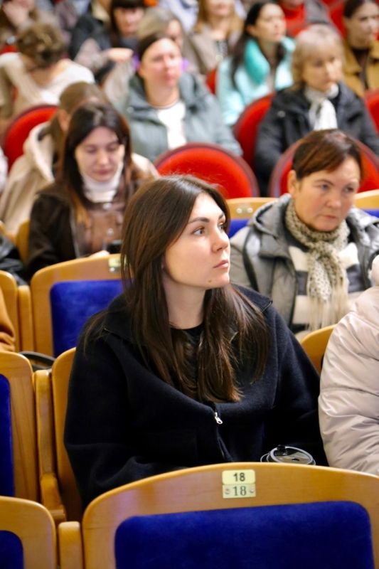 Эксперты из Ленобласти провели образовательный курс для педагогов из ДНР Эксперты из Ленобласти провели образовательный курс для педагогов из ДНР
